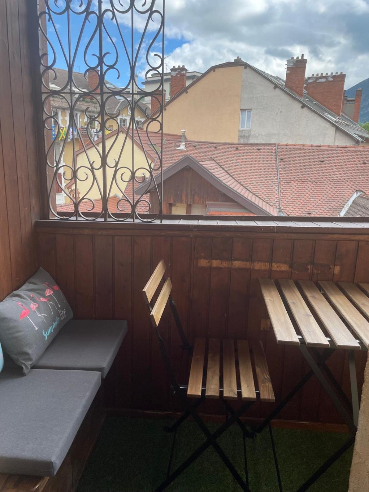 Appartement Plein De Charme - Coeur Vieille Ville Annecy Dış mekan fotoğraf
